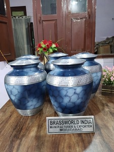 Urna Funeraria de Aluminio Color Azul Plateado, Estilo Americano, para Adultos, de Brassworld India Funeral Supplies - Product Image 5