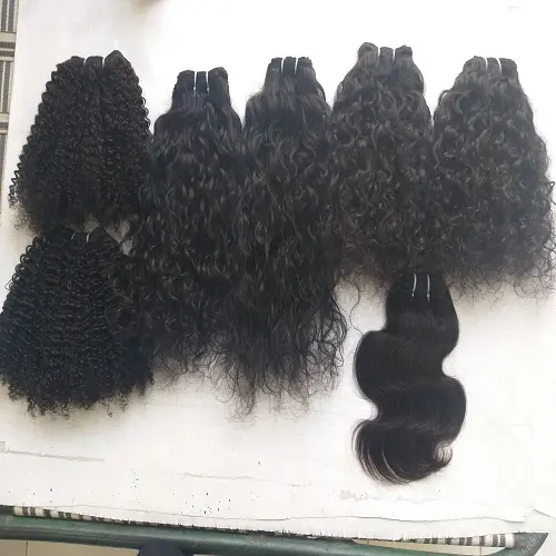 Perfect 100% cheveux malaisiens vierges non traités, cheveux humains ondulés, une grande commande aura un échantillon gratuit de paquets de cheveux