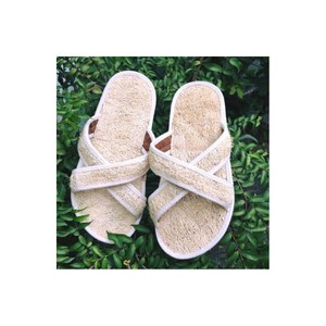 Esponja Natural de Lufa para Pantuflas Gold Data 99, Tendencia de Moda para la Temporada de Primavera - Product Image 1