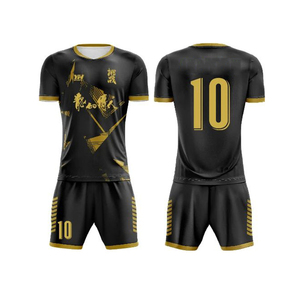 Camisetas de fútbol con logotipo de diseño personalizado, conjunto de uniforme de fútbol por sublimación transpirable y cómodo con pantalones cortos, tamaño personalizado - Product Image 1