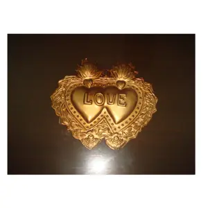 Metal Sacred Heart Love Design