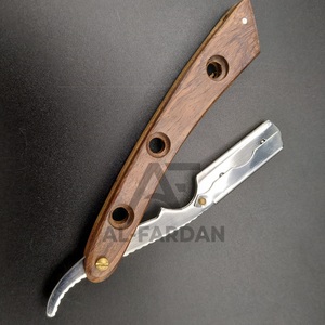 Navaja de Afeitar Turca Barber con Mango de Madera Natural y Hoja de Acero Inoxidable Intercambiable, Esencial para el Afeitado Recto - Product Image 5