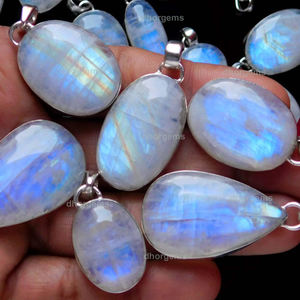 จี้มูนสโตนสีเงิน925ชั่วร้ายสีรุ้งมูนสโตนอัญมณีเมดูซ่าความสูง40มม. - Product Image 1