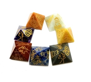 Usui Reiki 7 chakra pirámide con Feng Shui Reiki símbolo conjunto Piedra Natural curación Usui cristal Reiki piedra preciosa al por mayor - Product Image 4