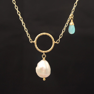 สร้อยคอพร้อมจี้หินโรสควอทซ์ธรรมชาติผิวขรุขระ,สร้อยคอพร้อมสายตะขอเกี่ยวทรงสี่เหลี่ยมหนาสีทอง24K - Product Image 6