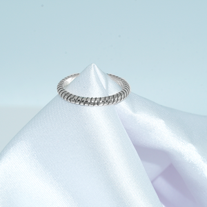 2024 anillos de plata de ley 925 con logotipo personalizado de alta calidad de moda para mujer - Product Image 2