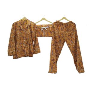 ชุดนอนผ้าไหมซาตินยืดหยุ่น ระบายอากาศ แห้งเร็ว สำหรับผู้หญิง ยอดนิยม เหมาะสำหรับฤดูใบไม้ผลิและฤดูร้อน - Product Image 1