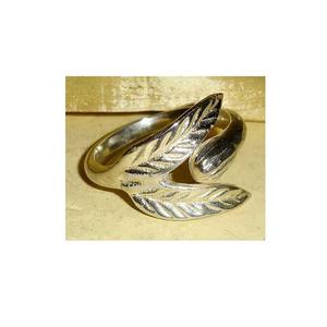 Rond de serviette feuille d'érable argent de qualité exclusive en métal personnalisé pour la meilleure vente porte-serviette en métal au prix le plus bas - Product Image 1