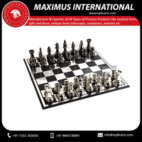 Jeu d'échecs en bois artisanal avec boîte de rangement |   Jeu de société d'intérieur haut de gamme, pièces d'échecs sculptées à la main, design Art Déco, cadeau