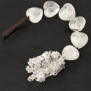 Perchas de cristal de piedras preciosas de cuarzo transparente de alta calidad Corazón curativo de piedra natural Mejor calidad al por mayor para uso de regalo - Product Image 1
