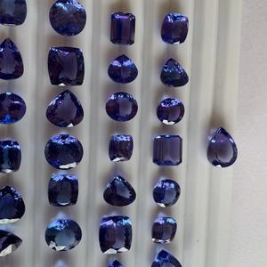 Piedra preciosa suelta de tanzanita de grado AAA Color azul natural tratado térmicamente con certificado IGI - Product Image 6