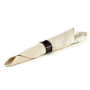 Meilleure vente Rond de serviette en métal fait main de forme carrée Anneau de serviette décoratif classique et élégant Meilleur vendeur - Product Image 4