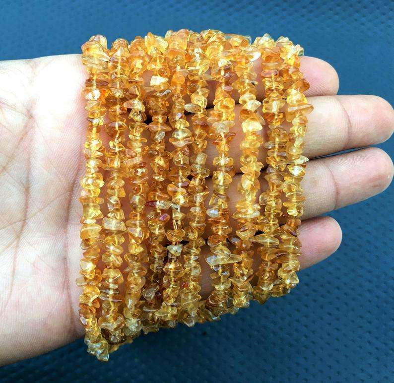 สีเหลือง