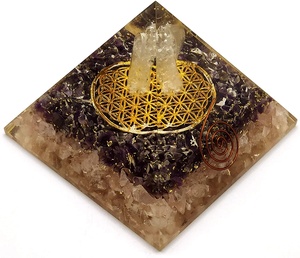 Pyramide de cristal d'orgonite avec ange de quartz clair triple cristaux protection améthyste quartz rose & quartz clair meilleures ventes - Product Image 1