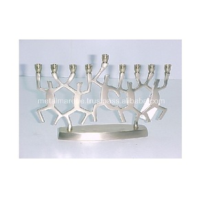 Haut de gamme en laiton de haute qualité Style vintage fantaisie Menorah Design classique Menorah centre de table de mariage décoratif de haute qualité - Product Image 3