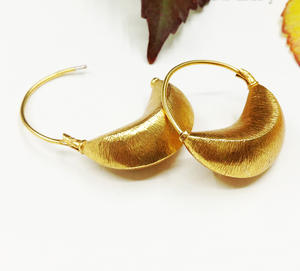 Pendientes De Luna chapados en oro y plata de ley 925 hechos a mano para mujer, pendientes de gota, diseño bajo MOQ, proveedor de joyería para bodas - Product Image 2