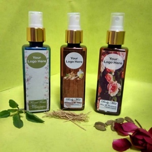 Bulk Supplier of Sandalwood and Vetiver Mist Perfume Spray in Beautiful Square shaped Plastic Bottles from India