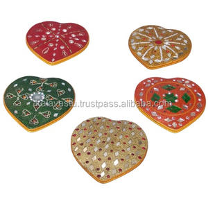 Bâton d'encens en forme de coeur Agarbatti Stand avec lac décoratif et miroir pour usage religieux Salle Aroma Therapy - Product Image 1