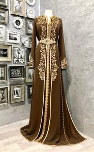 BELLE et ÉLÉGANTE COULEUR CAFTAN ROBE AVEC BRODERIE DE DABKA, KASAB, CRISTAL PERLES, VERRE TRAVAIL DE la PIERRE POUR la PARTIE/DE MARIAGE @ 2022 - Product Image 2