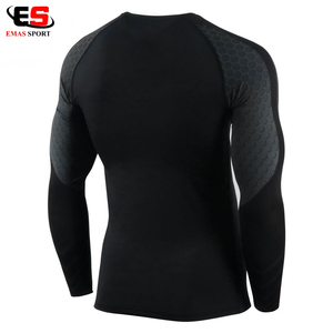 Camiseta de Protección UV Personalizada de Alta Calidad para Hombre |   Camiseta de Surf de Nailon y Elastano de Secado Rápido con Logotipo Personalizado y Servicio OEM - Product Image 2