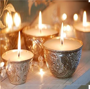 Récipient à bougies de luxe en argent avec gravure simple, parfait pour la décoration d'événements et l'éclairage extérieur élégant - Product Image 2