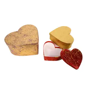 Confezione regalo speciale di san valentino per caramelle di dolci confezione regalo di carta Kraft all'ingrosso personalizzata di grandi dimensioni confezione regalo a forma di cuore rosso e dorato