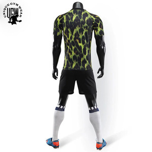 Maillot de football respirant de haute qualité, uniforme d'entraînement d'équipe sportive par sublimation à bas prix, vente en ligne - Product Image 3