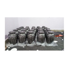 Urna de cremación negra de aluminio con corte de diamante de alta calidad, suministros funerarios para bebés de Brassworld India - Product Image 1