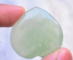 Wholesale Crystal Natural Green Aventurine <b>Heart</b> <b>Shape</b> Human <b>Heart</b> Love Pendant Gift - Product Image 1