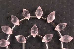 Cuentas briolette de lujo facetadas de cuarzo rosa natural de 20 piezas de calidad del fabricante al por mayor para la fabricación de joyas - Product Image 2