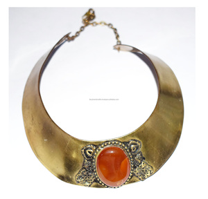 Collar Vintage con estilo, rama con piedra de resina - Product Image 3