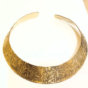 Collar de Gargantilla Hecho a Mano para Mujer, de Latón con Baño de Bronce Antiguo, Diseño Geométrico Étnico, Joyería de Moda de Rawat Handicrafts - Product Image 1