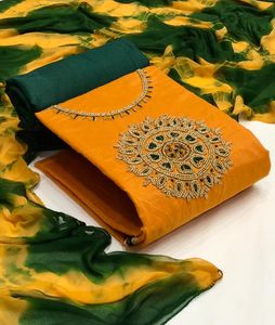Koleksi Kurti Desainer Terbaik dengan <span class=keywords><strong>Patiala</strong></span> <span class=keywords><strong>Salwar</strong></span> dengan Dupatta Sifon Cetak dengan Harga Grosir Oleh Royal Export