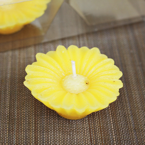 Caro <b>Paraffin</b> Flower Floating Candle-Home Decor Various Colors - Product Image 1