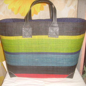 Sac fourre-tout d'été en raphia pour femmes avec poignées et coins en cuir véritable Fermeture en tissu avec cordon de serrage Paille plate et poche intérieure - Product Image 2