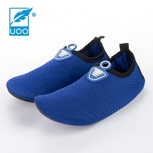 UOO-Zapatos deportivos de playa de secado rápido en relieve, zapatos de agua para caminar, parte superior de LICRA transpirable para las estaciones de primavera e invierno - Product Image 3