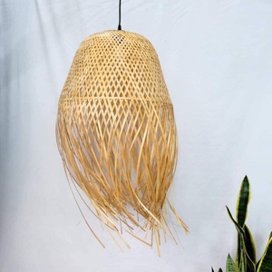 Lampes suspendues en bambou, luminaires décoratifs de haute qualité, en rotin naturel fait à la main - Product Image 1