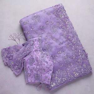 Nouveau sari tendance à sequins, tenue unique, sari brodé à sequins sur organza avec un travail lourd, création M - Product Image 1