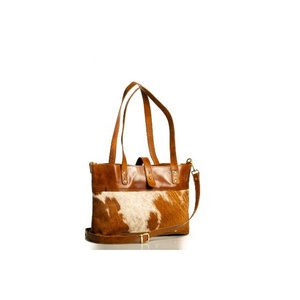 LW Sac fourre-tout en cuir avec poignée en poils de vache véritables pour femmes Sac de voyage et de shopping artisanal Portable pour l'été et l'hiver - Product Image 2