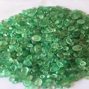 Couleur verte de pierre précieuse lâche émeraude naturelle de qualité AAA avec certificat IGI - Product Image 2