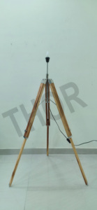 Hollywood Studio – lampadaire en bois à trépied classique, lampe nautique, lampe de décoration intérieure (sans abat-jour) - Product Image 3