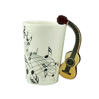 Mug à café en céramique écologique avec poignée en forme de violon pour les friandises du salon