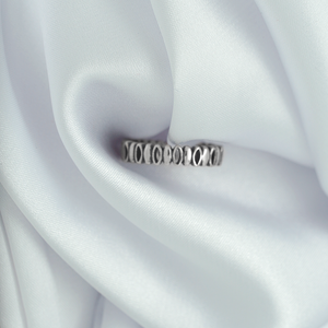 Anillos de Plata de Ley 925 Minimalistas y Modernos Personalizados con Piedras Preciosas para Mujer, de Alta Calidad para Boda y Compromiso - Product Image 5