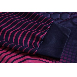 Ensemble de maillots de football de qualité thaïlandaise en gros d'usine, kit uniforme personnalisé en polyester/coton, séchage rapide, unisexe, toutes saisons, USA 2026 - Product Image 4