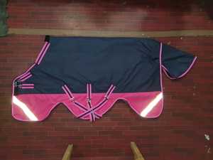 2021 Top vente poids lourd respirant imperméable cheval tapis 300G 1200D hiver participation équine couverture - Product Image 4