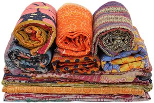 Couette de Kantha Vintage en coton rembourré, vêtement à la main de style indien, Patchwork Vintage Gudri rallye, chevelure brodée - Product Image 4