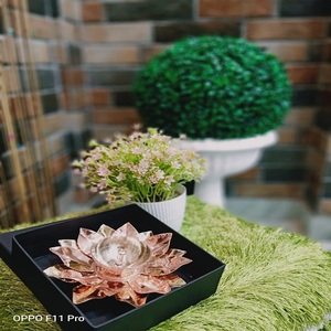 Compre la decoración del hogar más vendida Tipo de flor dorada clásica Latón Cobre Lotus Diya Empresa de fabricación más grande - Product Image 2