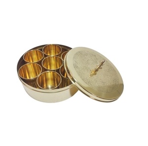 Top Handmadeทองเหลืองเครื่องเทศMasala Dabbaเครื่องปรุงรสHandmade Designทองเหลืองโลหะเครื่องเทศกล่องผู้ผลิต - Product Image 1