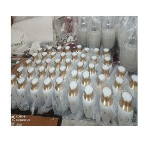 Suministros funerarios Premium de urna para mascotas de latón fabricados en la India - Product Image 1