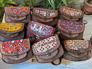 インドのスタイリッシュなジプシーレザーショルダーバッグバンジャラ自由奔放に生きるハンドバッグショルダーバッグパッチワークバッグ - Product Image 5